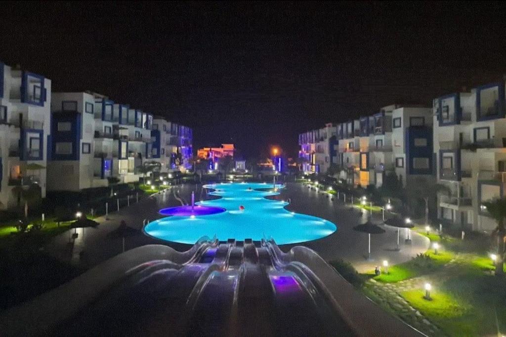 Superbe Appartement Au Centre De Cabo Negro En Residence Avec Piscines Et Tobogan Kültér fotó